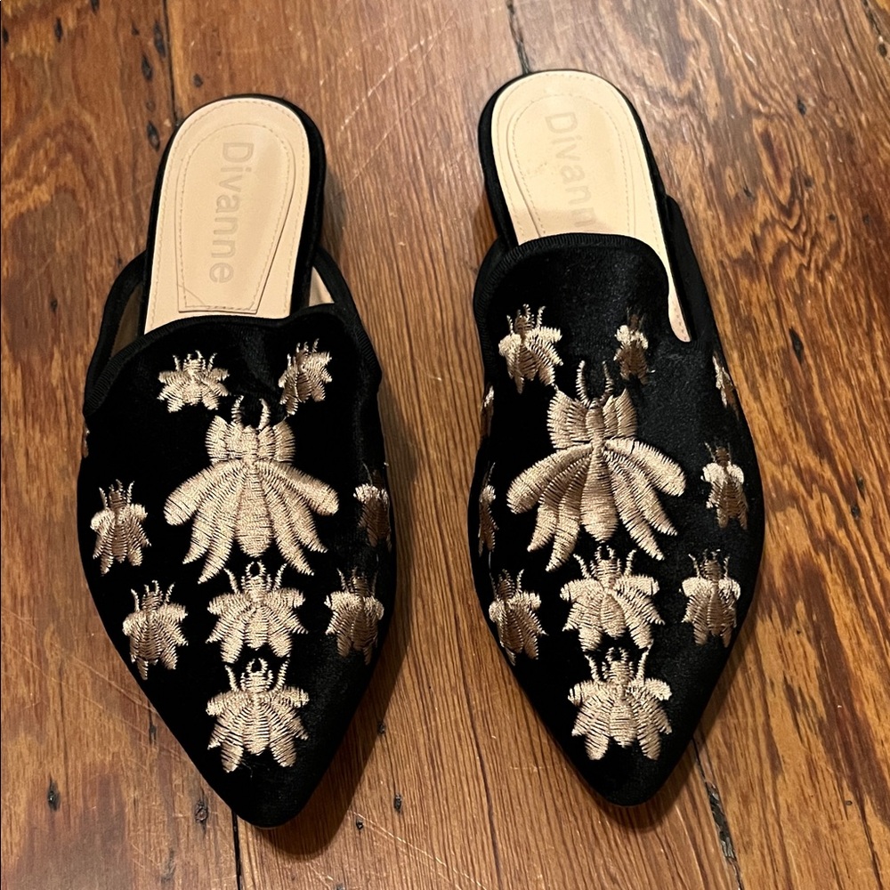 Black and Gold Embroidered Women's Mules